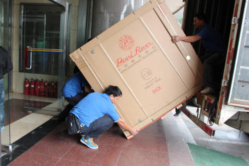南宝镇钢琴贵重工艺品无忧运